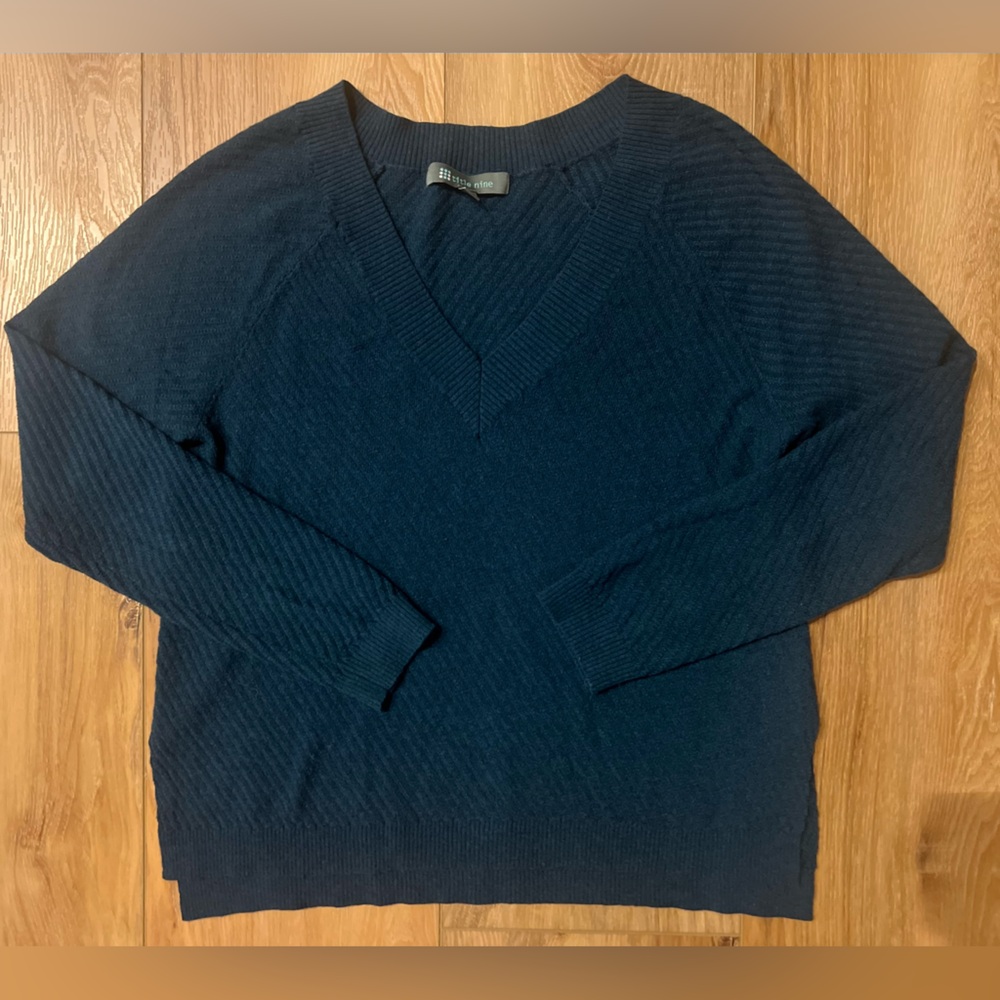 Title Nine Merino Wool Blend Textured V-Neck Pullover Sweater Medium